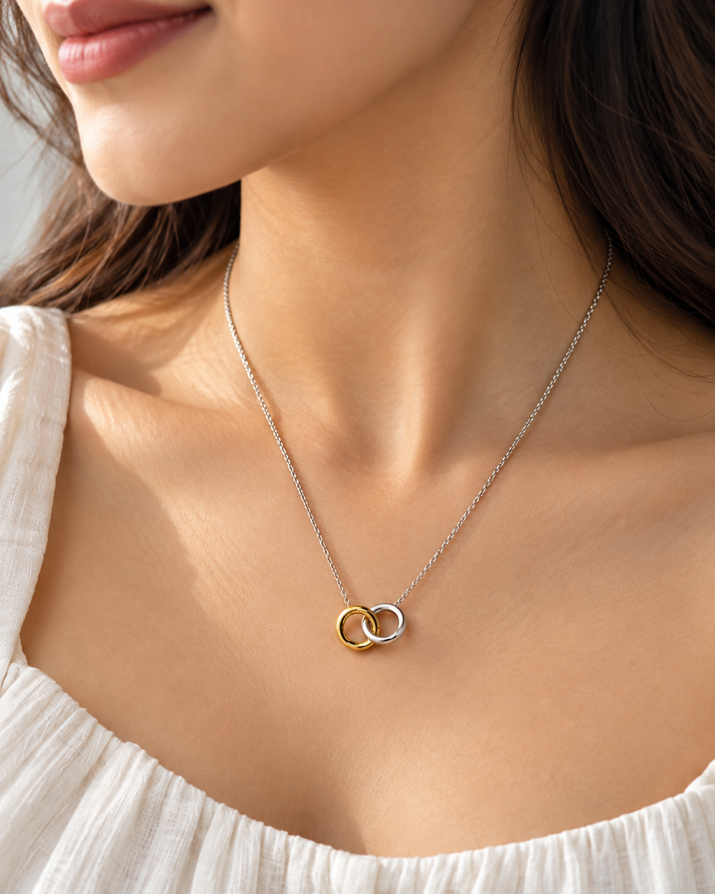 Two-Tone Interlocking Circles Necklace